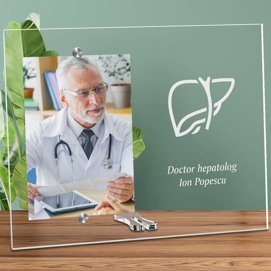 Cadou personalizat rama plexiglas - Doctor hepatolog - ghizbi.ro